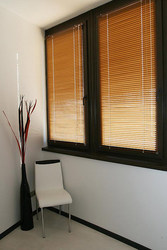 Горизонтальные жалюзи под дерево или деревянные в Крыму