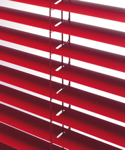 Продажа и установка горизонтальных жалюзи-штор наклонной фиксации или