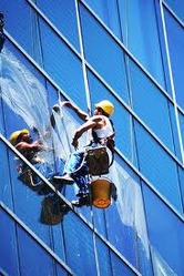 Мойка окон, витрин и фасадов любой сложности по всему Крыму