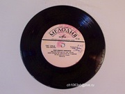 Пластинки » Музыка Бедрос Киркоров 1968г «Мелодия» Поет Бедрос Кирко