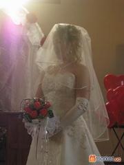 Продам свадебное платье цвета шампанского